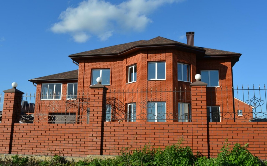 Красный дом